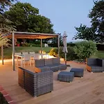 Maison Avec Vue Pyrénées Et Piscine Chauffée *